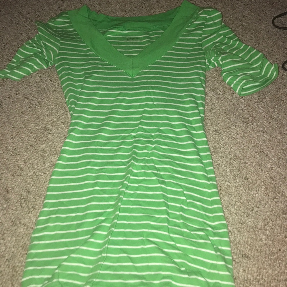Express 3/4 sleeved shirt